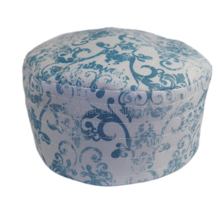 Krymka czapka męska biała niebieska vintage print