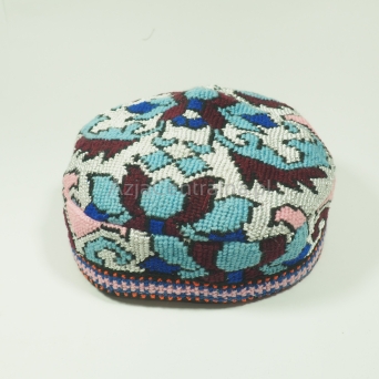 Męska damska czapka krymka z haftem krzyżykowym (58cm)