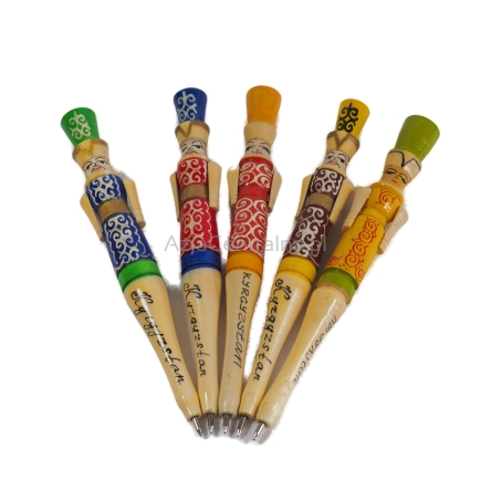 Długopis drewniany - Kirgiz w tradycyjnym stroju i napisem Kyrgyzstan