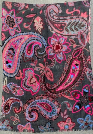 Damski szal wełniany merino wyszywany kwiecisty GRANATOWY