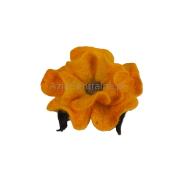 Broszka kwiat Żółty filcowa z wełny jedwabiu