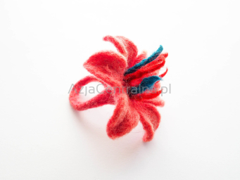 Pierścionek filcowy Kwiat z wełny wzór 19
