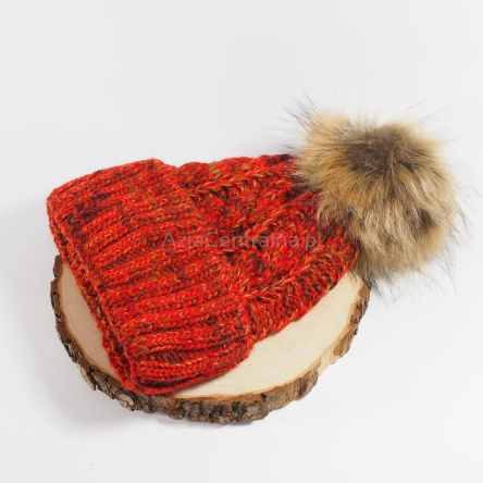 Ciepła czapka zimowa z pomponem  Kolorowy Warkocz