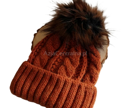 Ciepła czapka zimowa z pomponem CEGLANA