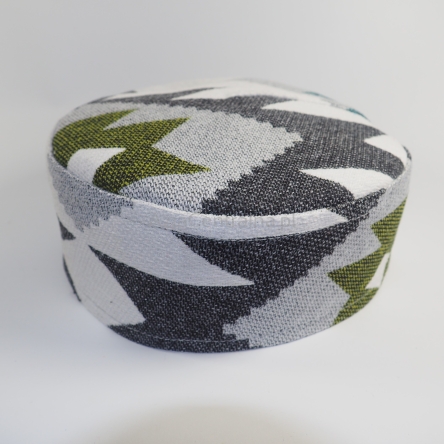 Męska krymka mycka biało-szara we wzory azteckie