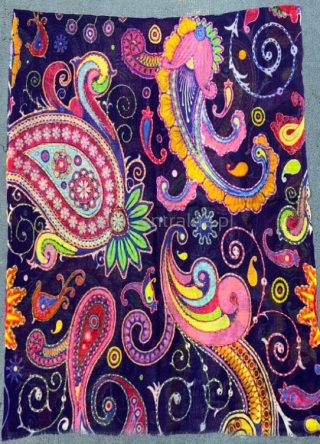 Damski szal wełniany merino wyszywany kwiecisty