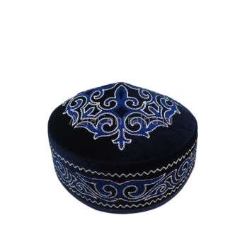 Męska czapka krymka granatowa haftowana (59cm)
