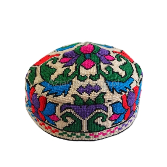 Męska czapka etniczna krymka haftowana (57cm)