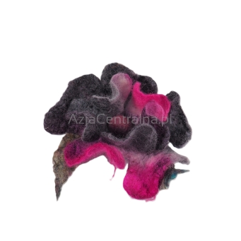 Broszka kwiat filcowana z wełny i jedwabiu