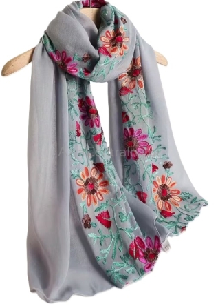 Duży miękki szal SZARY PERŁA haftowany w kwiaty