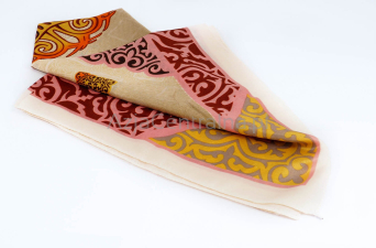 Damsk chusta z motywem ludowym