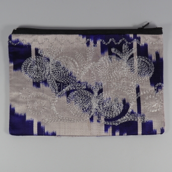 Kosmetyczka etui atłasowy ikat z haftem Suzani