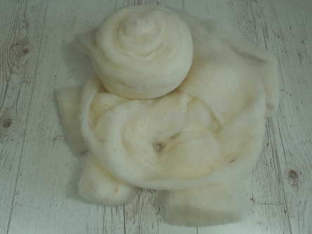 Wełna naturalna zgrzebna do maskotek