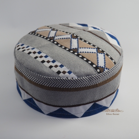 Krymka czapka męska w geometryczne wzory