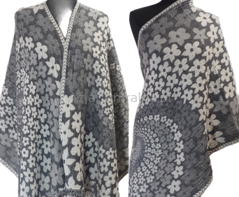 Damski wełniany szal w odcieniach szarości