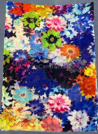 Damski szal wełniany merino wyszywany kwiecisty