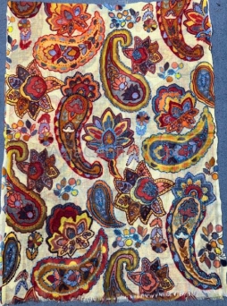 Damski szal wełniany merino wyszywany kwiecisty