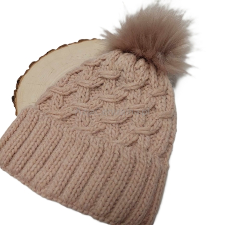 Ciepła czapka zimowa z pomponem RÓŻ