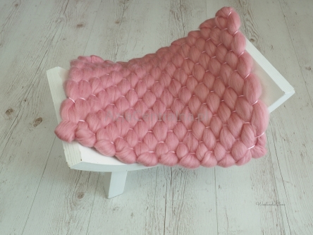 Kocyk czesankowy tkany z poduszką do sesji noworodkowej Różowy / Cukierkowy róż